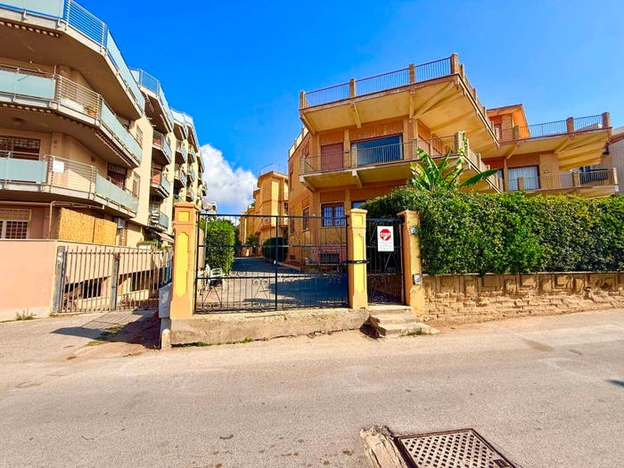 Appartamento bilocale in vendita in Via Eolo, Ponserico Cretarossa, Nettuno
