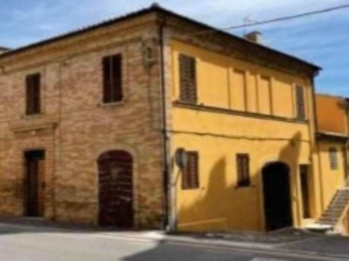 Case in Vendita e in Affitto - 2