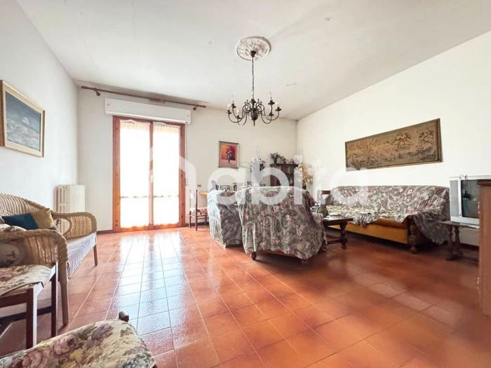 Appartamento quadrilocale in vendita in Via Niccolò Paganini, Torre, Bucine