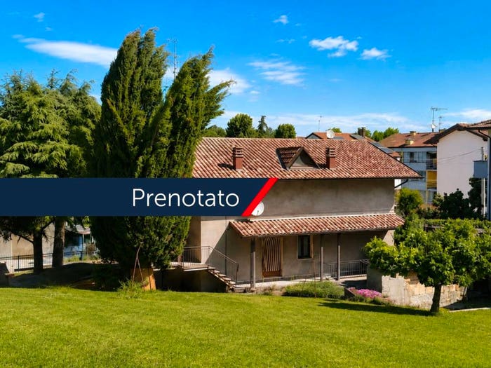 Casa quadrilocale in vendita in Piazza Indipendenza, Borello, Cesena