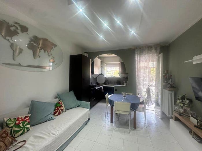Appartamento trilocale in vendita in Via Magenta, Piossasco