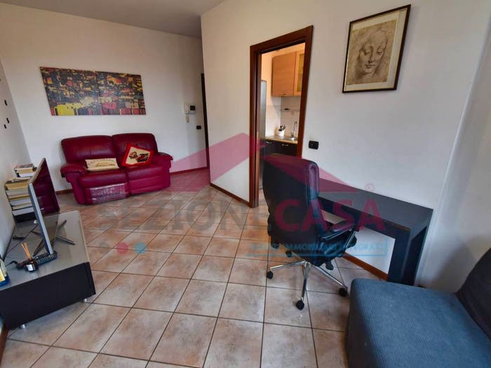 Appartamento bilocale in vendita in Corso Italia, Centro, Caronno Pertusella