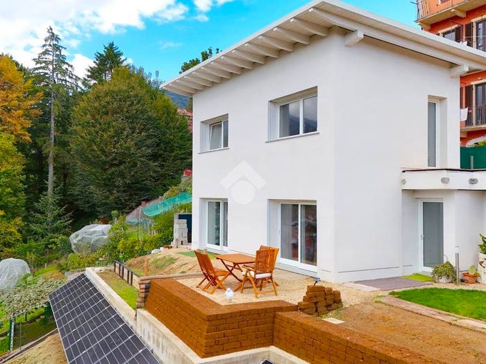 Casa trilocale in vendita in Via Matteotti, Coazze
