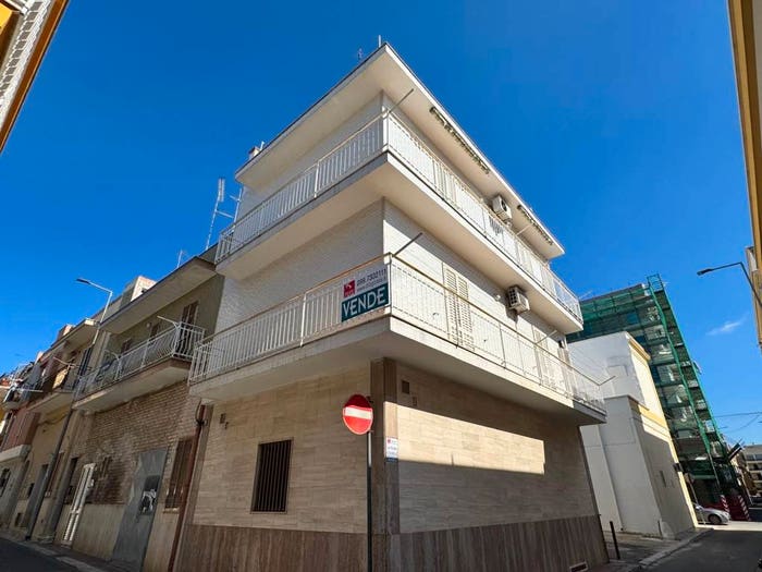 Casa con 6 locali in vendita in Via Felice Cavallotti, Centro, Massafra