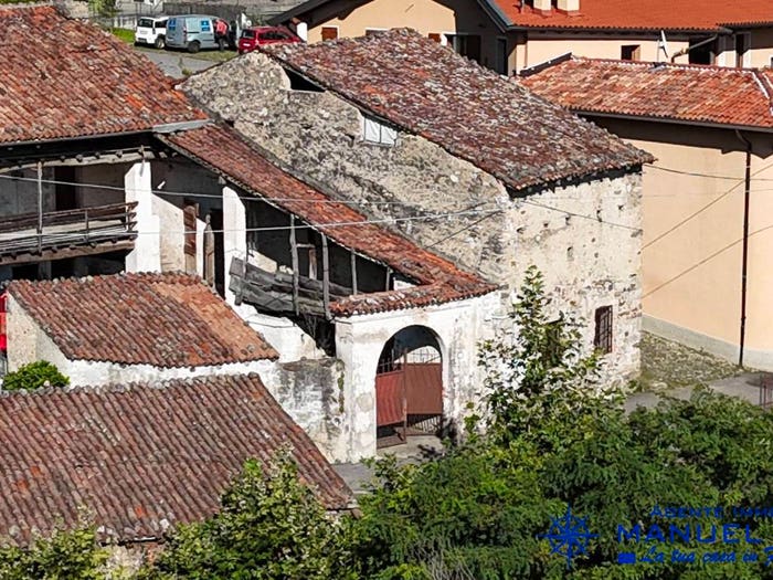 Casa con 5 locali in vendita in Via Piramidi, Cislano, Zone
