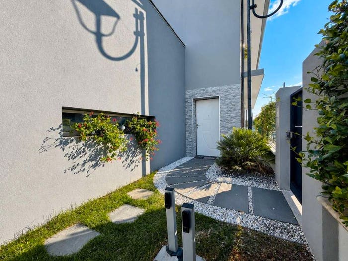 Casa con 5 locali in vendita in via Trento, Padernello, Paese