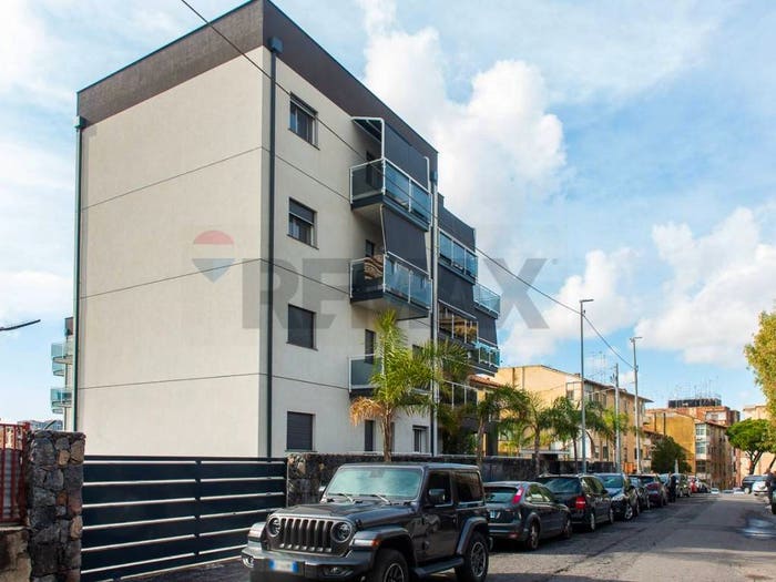 Appartamento quadrilocale in vendita in Via Carlo Pisacane, Palermo Indipendenza, Catania