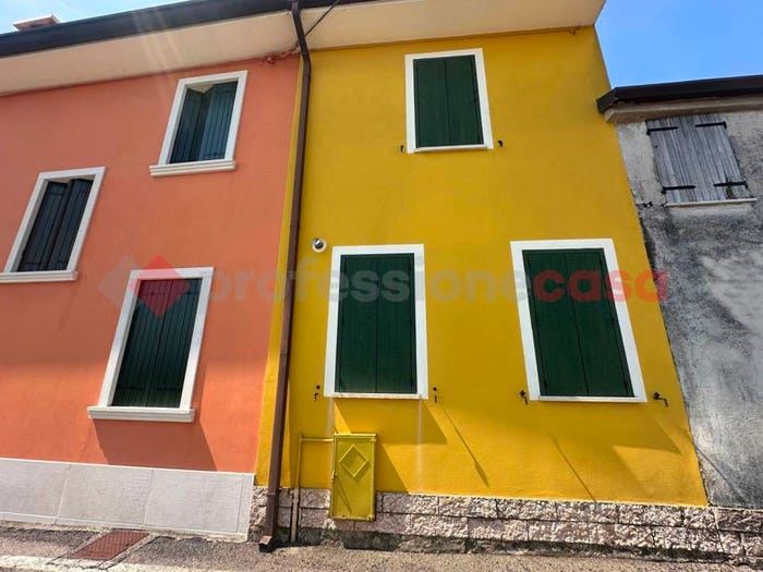 Casa con 6 locali in vendita in Via G Matteotti, Centro, Legnago