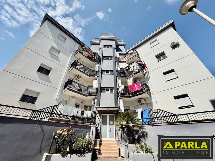 Appartamento con 5 locali in vendita in Via Giovanni Falcone e Paolo Borsellino, Centro, Serradifalco