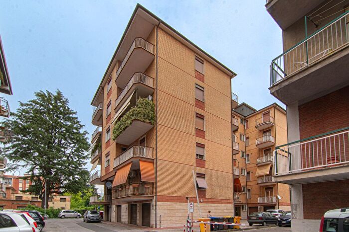 Appartamento con 7 locali in vendita in Via Morro, Rieti