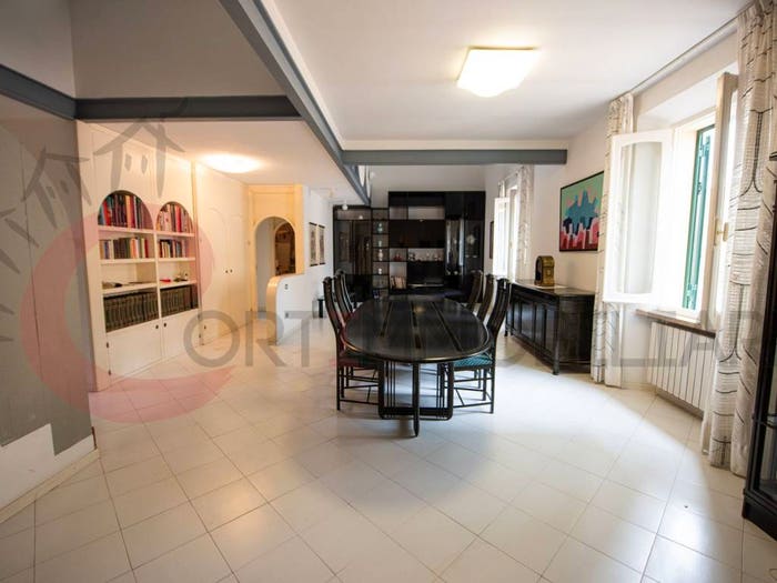 Casa con 6 locali in vendita in Via Giacomelli, Centro, Follonica