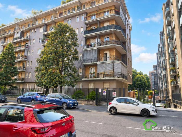 Appartamento trilocale in vendita in Via Giuseppe Avezzana, Corvetto, Milano