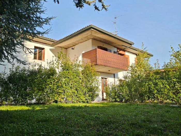 Appartamento trilocale in vendita in Via Tresolzio, Carobbio, Carobbio degli Angeli