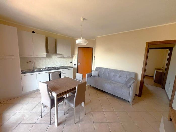Appartamento bilocale in affitto in Via Monte Adamello, Centro, Solto Collina