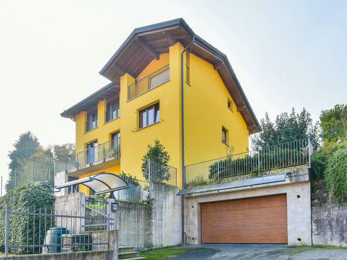 Casa con 6 locali in vendita in Via Sul Monte, Laveno, LavenoMombello