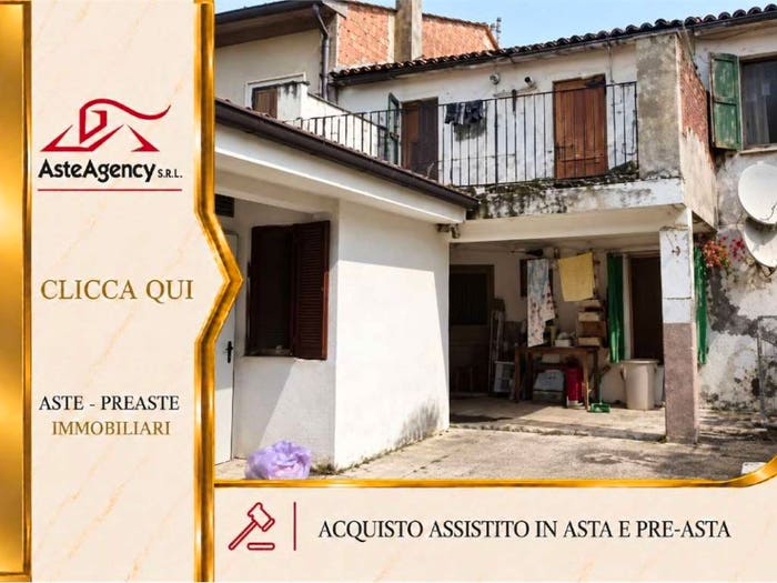 Casa con 6 locali in vendita in Via Bandiera, Rivarolo Del Re, Rivarolo del Re ed Uniti