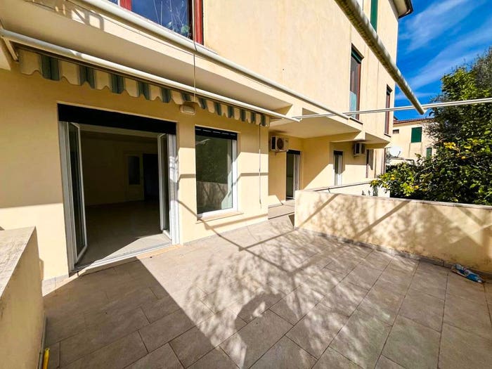 Appartamento con 5 locali in vendita in Via San Francesco, Policastro Bussentino, Santa Marina