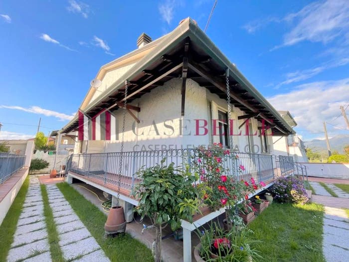 Casa con 6 locali in vendita in Via Venezuela, Lido di Camaiore, Camaiore
