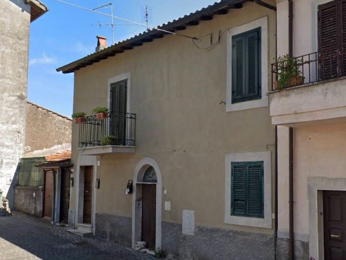 Appartamento trilocale in vendita in Via Borgo San Filippo, Bassano Romano