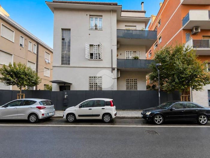 Appartamento con 6 locali in vendita in Via Campania, Piazza Salotto Corso Umberto, Pescara