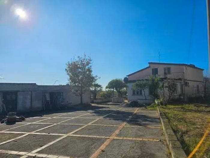 Casa con 6 locali in vendita in Via Dello Stadio Nn, San Nicola Arcella