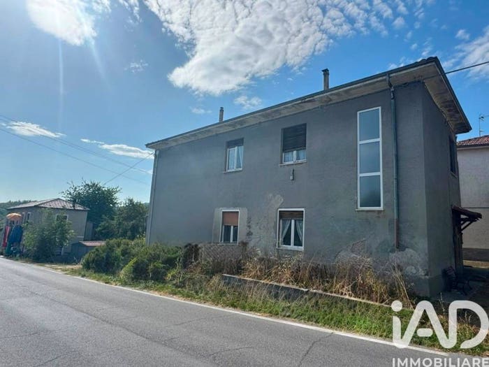 Casa con 6 locali in vendita in Frazione SAN MASSIMO, Piana Crixia