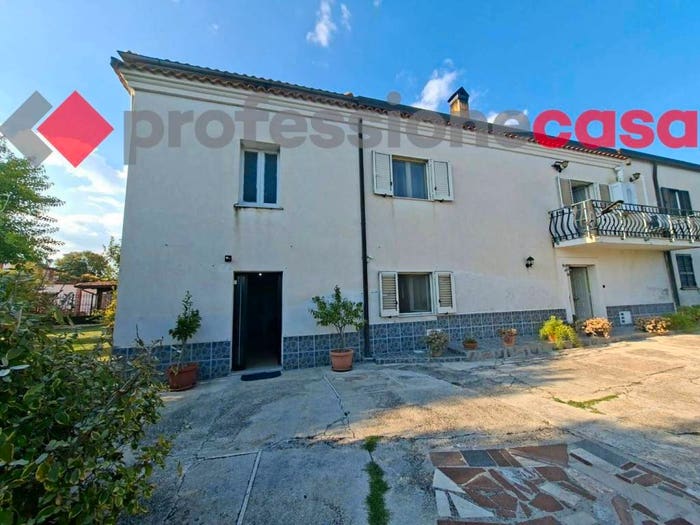Casa con 5 locali in vendita in Via Benedetto Sacco, Villa Santa Lucia