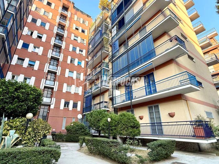 Appartamento trilocale in vendita in Viale Piemonte, Centro, Cologno Monzese