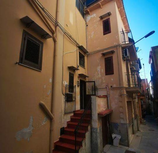 Casa in vendita in Via Della Torre, Montelepre