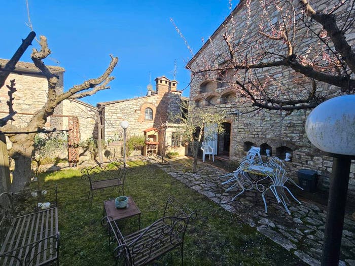 Appartamento quadrilocale in vendita in Via del Girone, Centro, Corciano