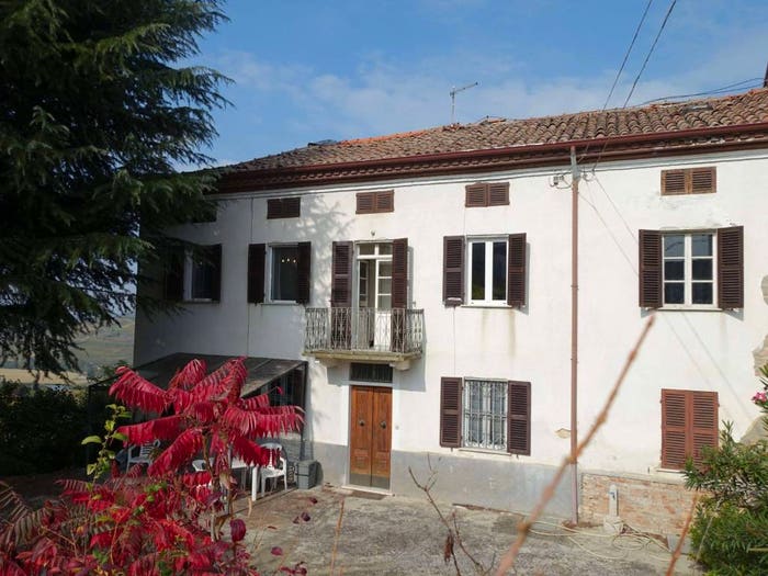 Casa con 6 locali in vendita in Via Giacomo Bove, Maranzana