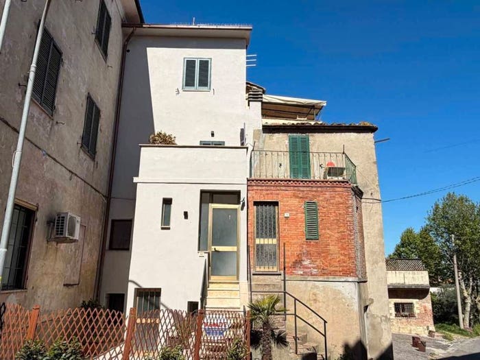 Casa con 5 locali in vendita in Via Liguria, San Fatucchio, Castiglione del Lago