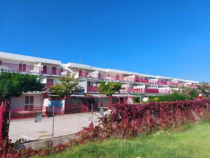 Appartamento trilocale in vendita in Largo Airone, Manfredonia