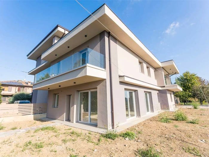 Casa con 6 locali in vendita in Via Casoli, Centro, Formigine