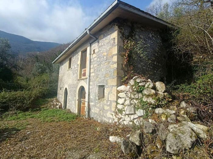 Casa quadrilocale in vendita in Contrada Feudo No Number, Pennapiedimonte