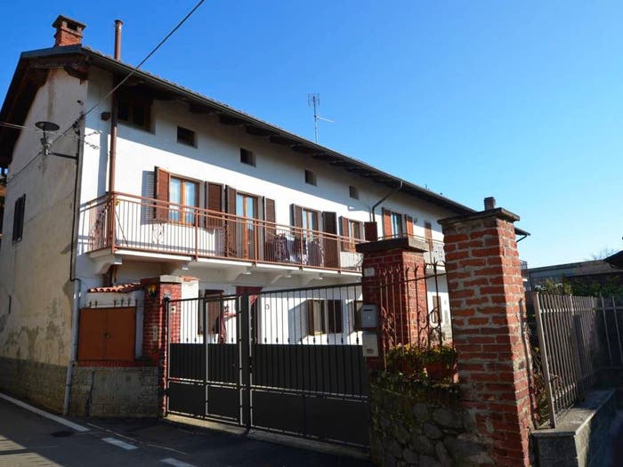 Casa con 6 locali in vendita in Via Vittorio Emanuele II, Verrone