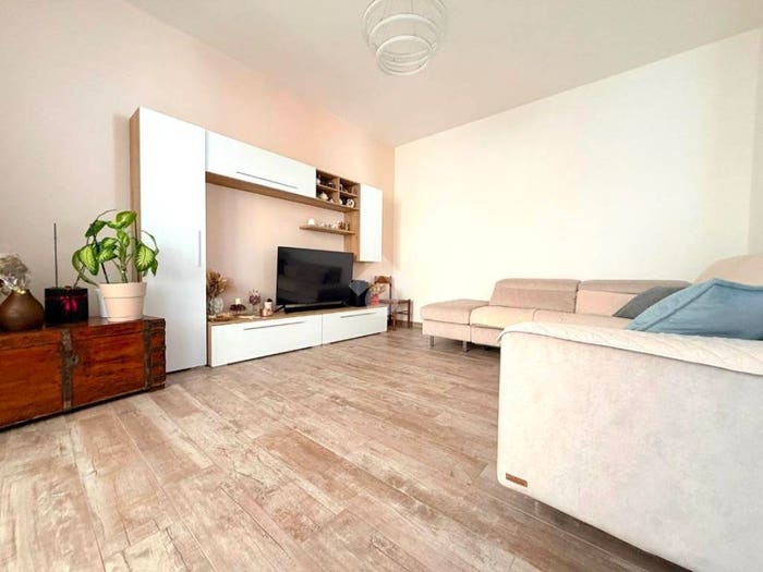 Appartamento quadrilocale in vendita in Via San Zeno, Sant'Ambrogio, Cremona