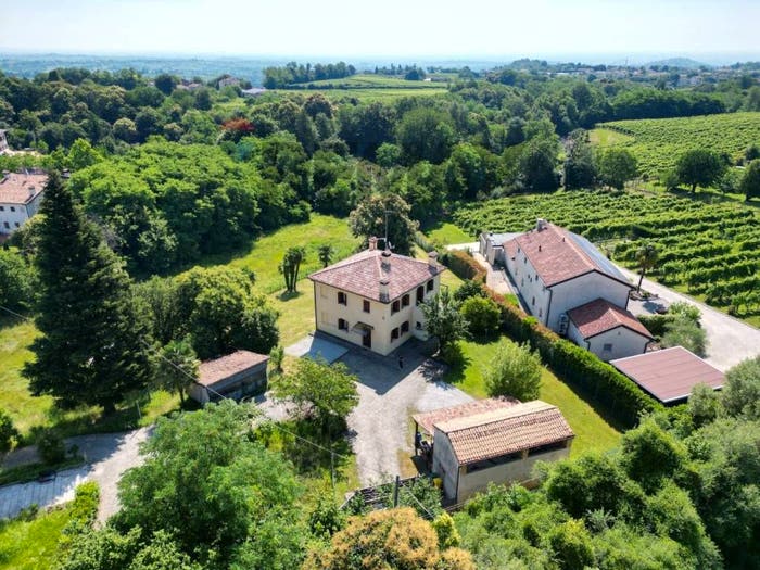 Casa con 6 locali in vendita in Via Rino Colladel, San Pietro di Feletto