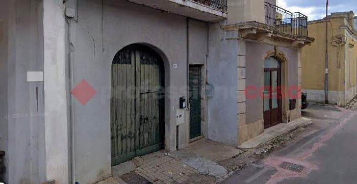 Casa con 6 locali in vendita in Via Giuseppina Scarciglia, Centro, Minervino di Lecce