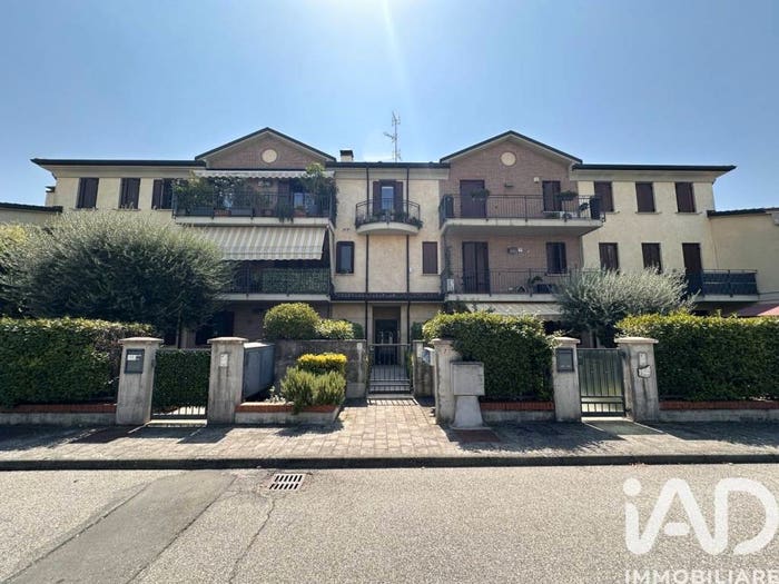 Appartamento trilocale in vendita in Via Cristina Trivulzio di Belgioioso, Mirandola