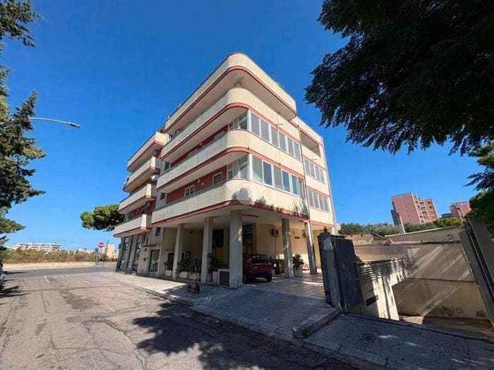 Appartamento quadrilocale in vendita in Via Calore, Perrino San Pietro, Brindisi
