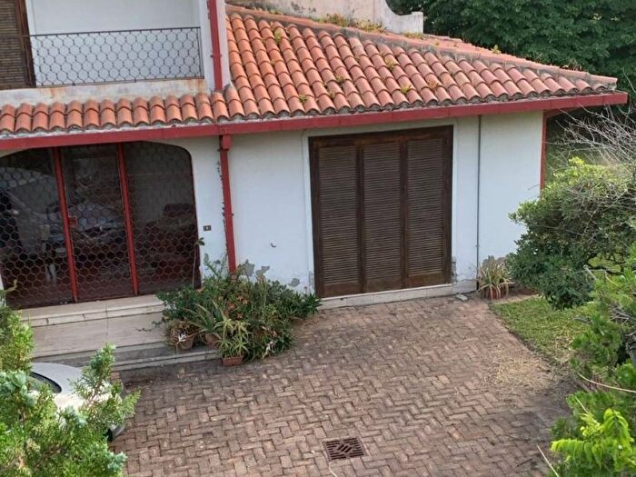 Casa con 6 locali in vendita in Via Solferino, Santa Maria, Catanzaro