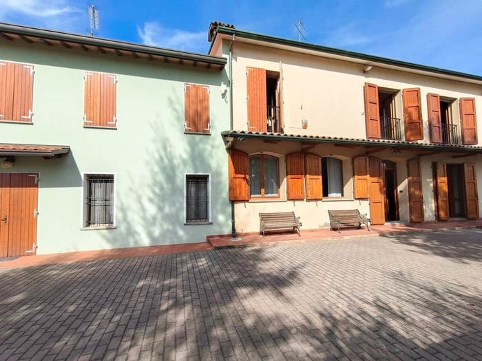 Casa con 6 locali in vendita in Via Sentiero Bizzuno, Lugo