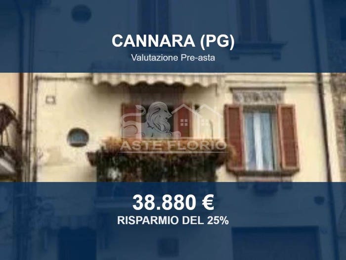 Casa bilocale in vendita in Via Amedeo di Savoia, Centro, Cannara