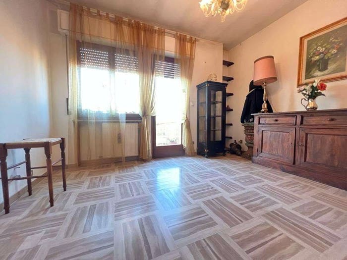 Appartamento trilocale in affitto in Via Micheli, Centro Storico, Spoleto