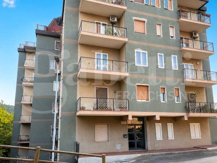 Appartamento con 5 locali in vendita in via sant'antonio, Rossano, CoriglianoRossano