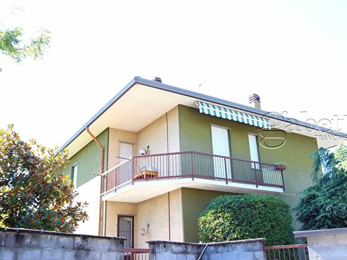 Appartamento trilocale in vendita in Via Pio XII, Centro, Nerviano