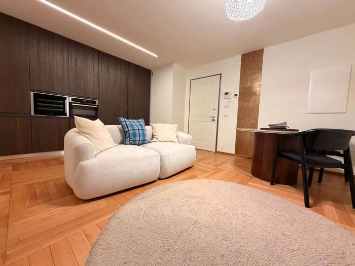 Appartamento trilocale in vendita in Corso di Porta Romana, Missori, Milano
