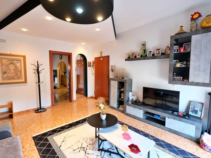 Appartamento quadrilocale in vendita in Via Alessandro Manzoni, Centro, Bovolone