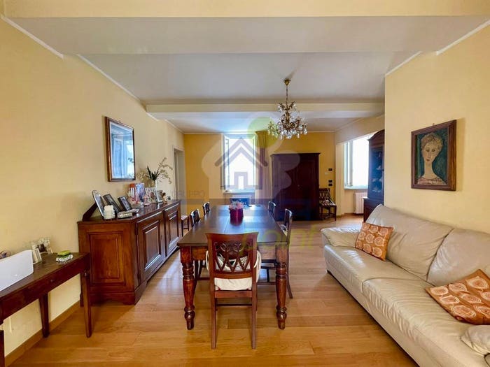 Casa con 5 locali in vendita in nino bixio, Centro, Castel San Giovanni